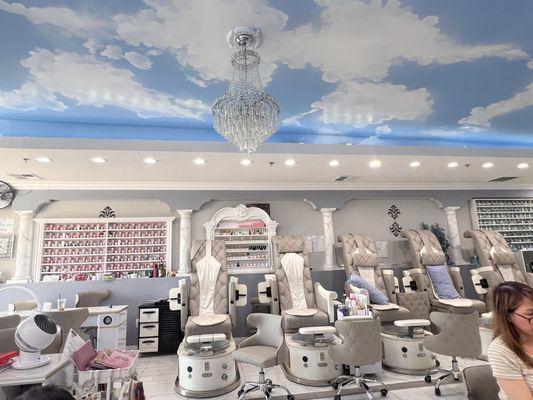 Lavish Nails & Spa