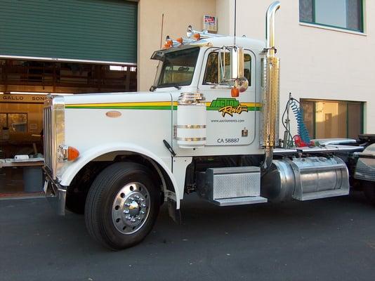 Aaction Rents Semi Truck