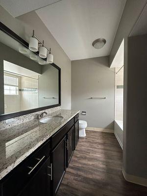 Move-Out Cleaning Done Right!
This past Friday, we helped a young woman get her home ready for move-out.