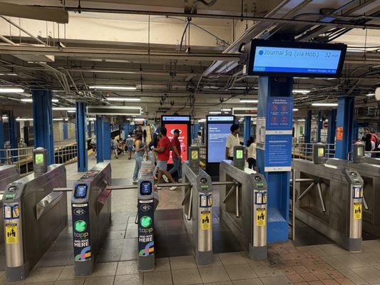 33rd street PATH Station