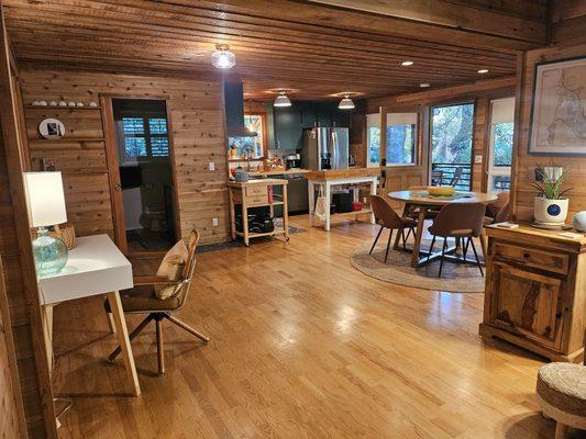 Christina's Clean Queen's