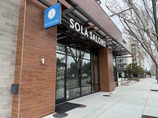 Sola Salons