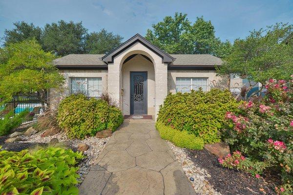 Leasing Office Entrance
