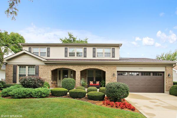 Sold in Schaumburg - $435,000 - sold in 5 days