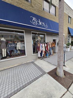 Third Gallery Manhattan Beach