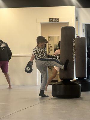 Paragon Academy Jiu Jitsu-Boxing-Kickboxing Gym