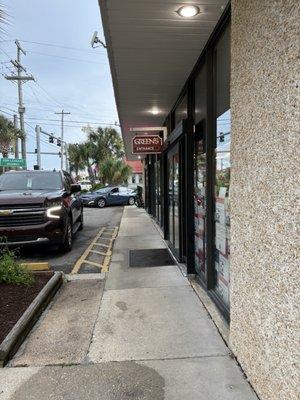 GREEN's Discount Beverages - Myrtle Beach