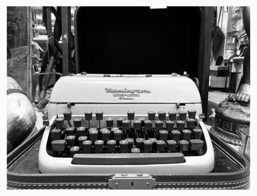 Stars Antique Market