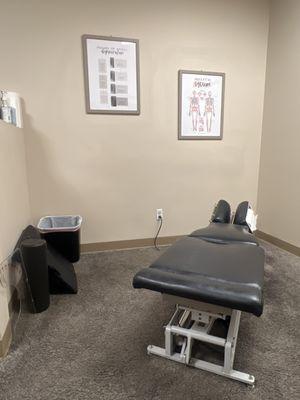 Chiropractic table