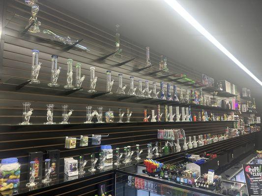 Pipes, water pieces, rigs. Electric tools etc