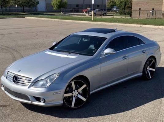 John & Holger Service Center