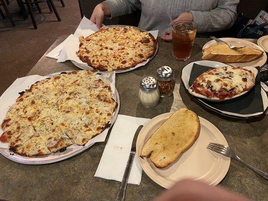 Detello's Pizza & Pasta