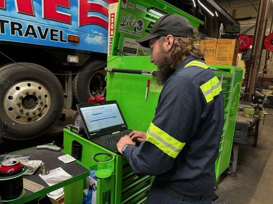 Truck repair and computer diagnostics