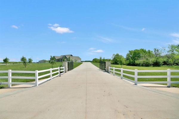 Available property in Clearwater - over 6400 square feet, 8 bedrooms & 4.5 baths. Call now to view!