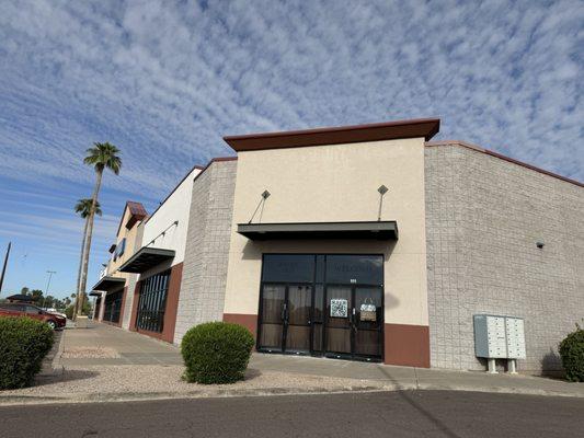 Between Goodwill and Dollar Tree