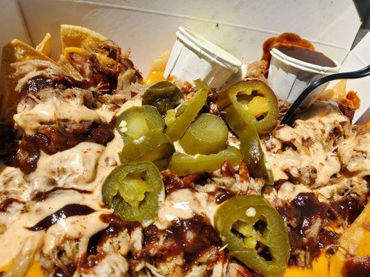 Bbq smokehouse nachos with pulled pork