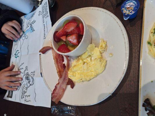Kids breakfast with fruit instead of toast