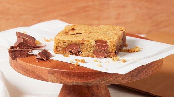 Rich butterscotch flavored cookie stuffed with milk and semisweet chocolate chunks, and buttery toffee to delight.