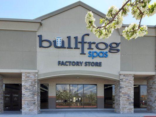 Bullfrog Spa's Factory Store