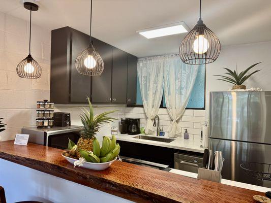 Mauna Loa Shores Oceanside Retreat