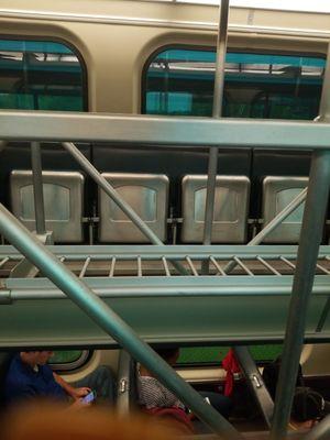 Its Friday! Always empty seats....only time there is. Are ppl not working Fridays anymore? Why didnt I get the memo?