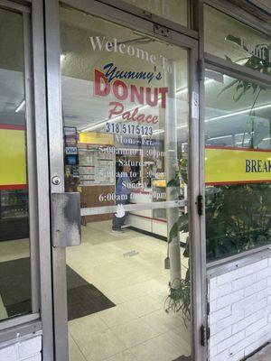 Yummy’s Donut Palace