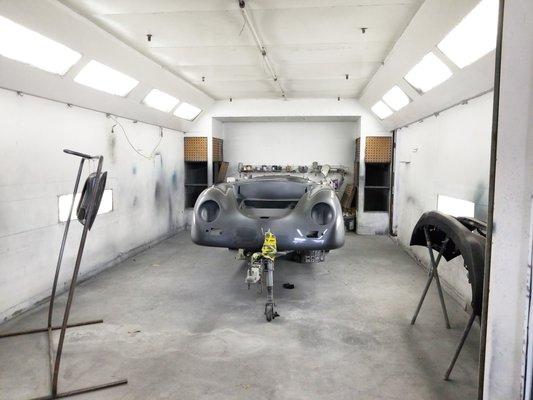 55' Porsche Speedster getting its new color