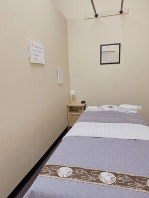Relaxing massage room at Red Rock Relief Massage, designed for comfort and tranquility.