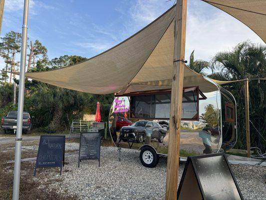 Emmy’s Italian Ice and Custard