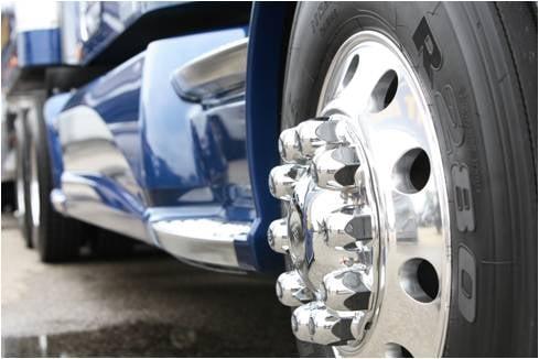 Truck Road Service Mobile Semi Truck Repair, Repair Shops, Commercial Tires, Heavy Duty Towing Services for Semi Trucks