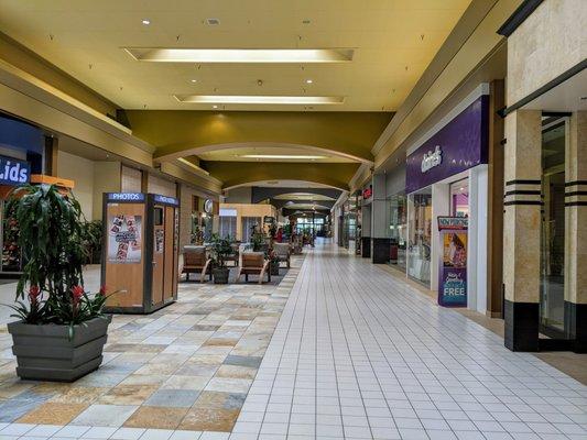 Willamette Town Center