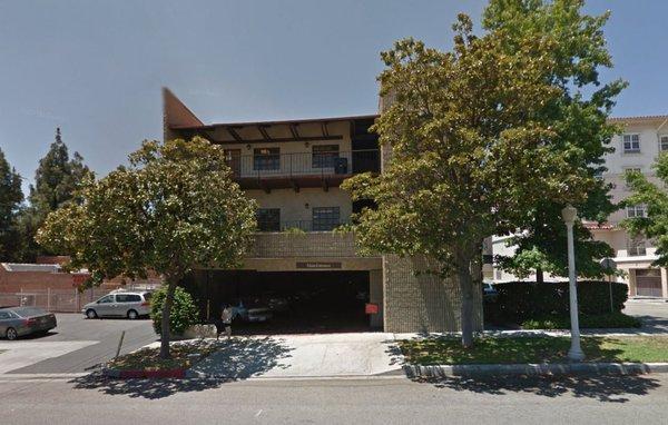 Leonis Leo Nazaryan, DDS