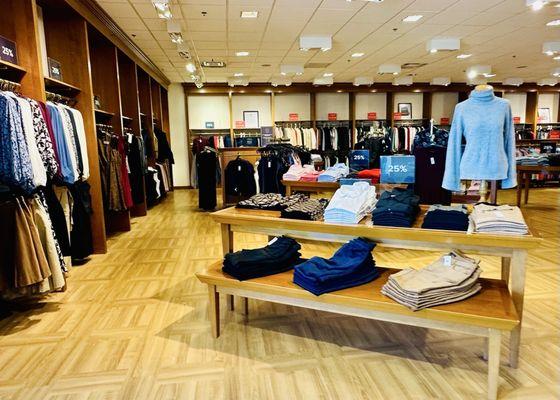 Brooks Brothers Factory Outlet