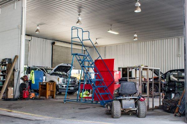 Pit Row Truck & Auto Plaza