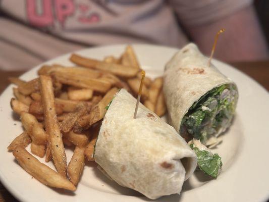 CHICKEN CAESAR WRAP