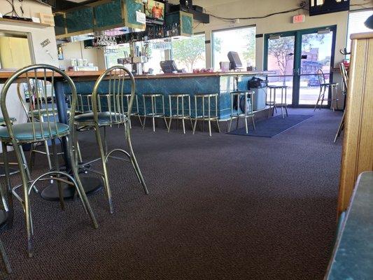 Wings Tavern & Grille