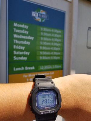 Perhaps coming on a Monday afternoon is not advisable? They don't always get to get to lunch on time but this is pretty late...