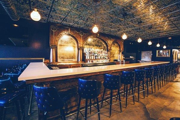 The original bar from the Pearl Brewery dating back to the 1930's.