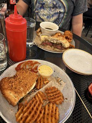 Caprese grilled cheese & dip burger