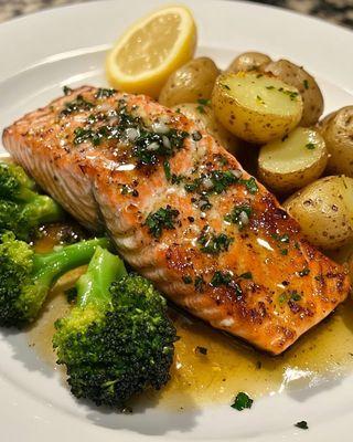 Salmón picatta brócoli patato