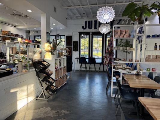 Karma Juice Bar & Eatery