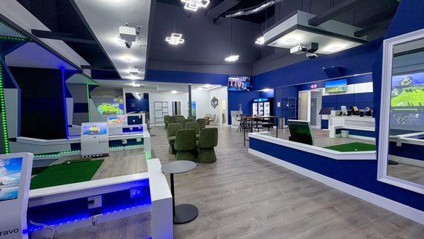 Main area with Bravo Golf simulators