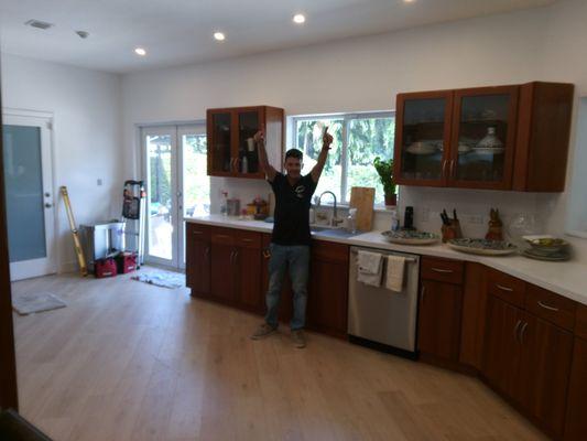 Mr Wood Cabinets & Millwork