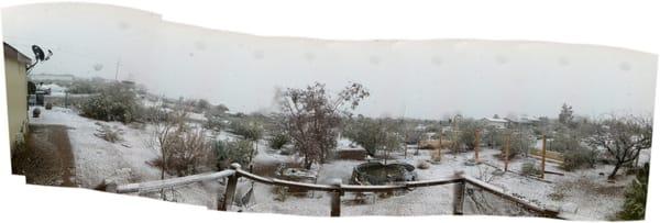 Yes it does snows in the wild wild west:)