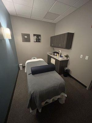 Hand & Stone Massage and Facial Spa