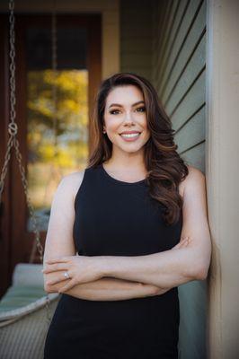 Leslie Oglesby - @properties