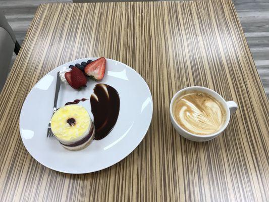 Raspberry lemon cake and hot latte. Nomnomnom!