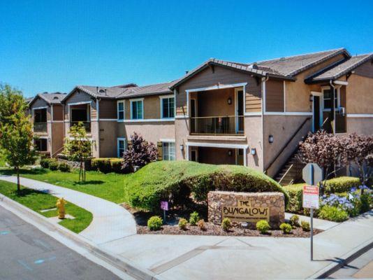 Bungalows Apartments