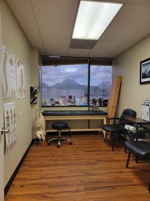 Hawaii Pain & Spine: Jonathan Carlson, MD