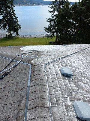 Yeti Gutter & Roof Cleaning
